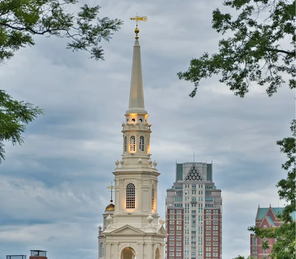 Steeple of the First Baptist Church in America in downtown Providence, Rhode Island, on the Downcity charter bus route